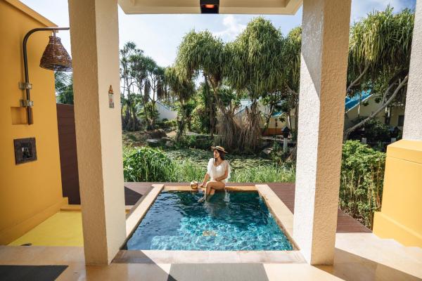 Moevenpick Resort & Spa Karon Beach Phuket