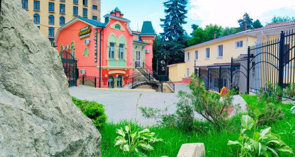 Pervyij Dohodnyij Dom Korpus E Guest house