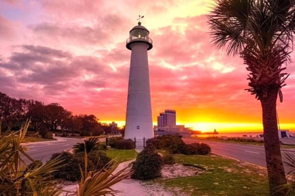 Royal Holiday Beach Resort, 予約 コンドミニアムホテル ビロクシ Mississippi Gulf Coast