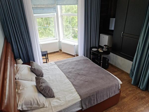 Na Zerkalnom Apartments