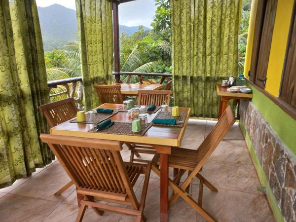 Serenity Lodges Dominica, 予約 ロッジ Massacre ドミニカ国