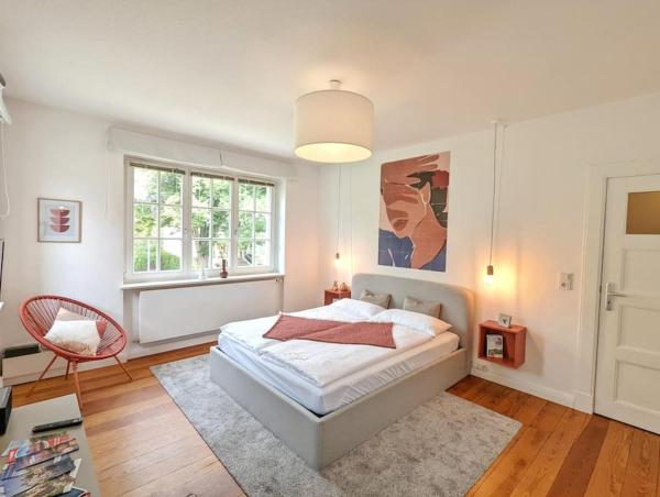 Stylisches Villa-Apartment in Schlossgartennähe, 予約 アパートメント シュヴェリーン Schweriner See