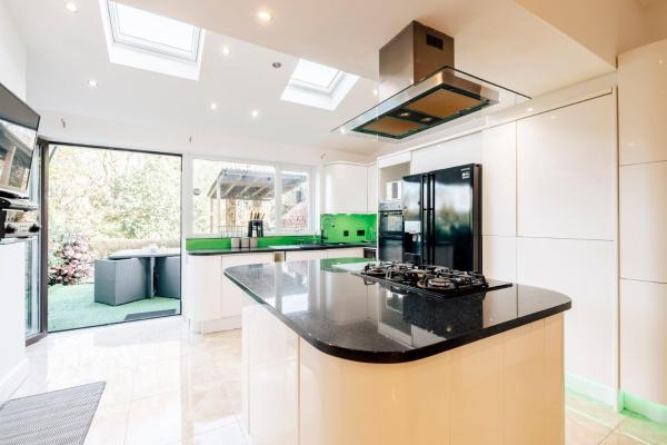 Luxury Unique Townhouse with Hottub & Pizza Oven, 予約 ヴィラ ボルトン Greater Manchester