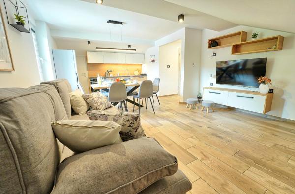 Apartments Lipa Plac, 予約 アパートメント ポストイナ ノトランスカ地方