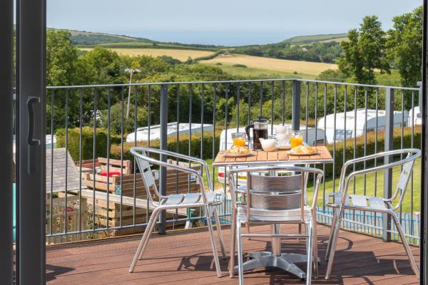 Cornish Coasts Holiday Park, 予約  バッド Cornwall