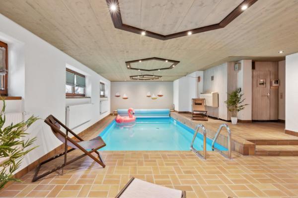Luxus-Villa mit Indoorpool, Sauna & offenem Kamin, 予約  Siegsdorf Chiemsee
