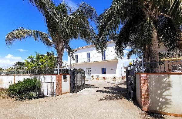 Al nido delle rondini, 予約  Salerno Airport - Aeroporto di Salerno カンパニア州