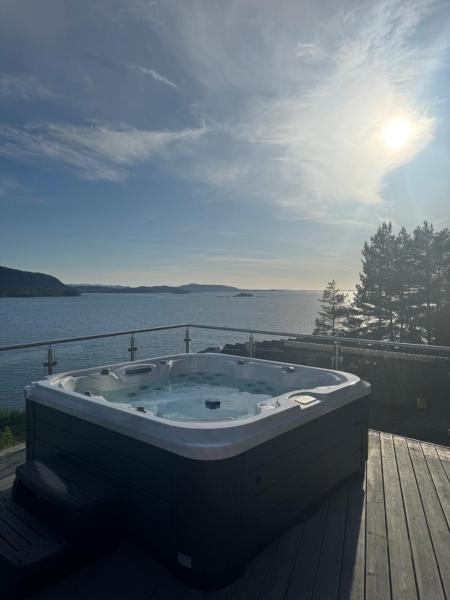 The Pulpit Rock Villa with sea view & jakuzzi, 予約  Strand ローガラン県