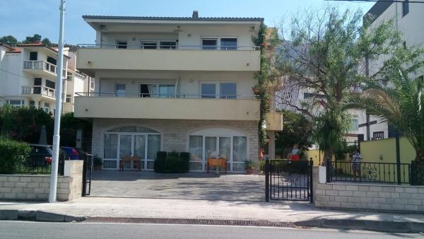 Apartmani Morango, 予約 アパートメント Podstrana Split Region