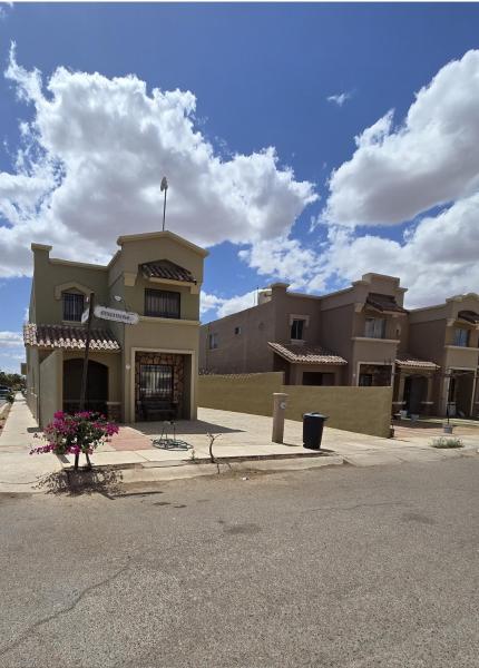 Casa 3 recamaras lavadora secadora NO limite de personas, 予約  エルモシージョ Sonora