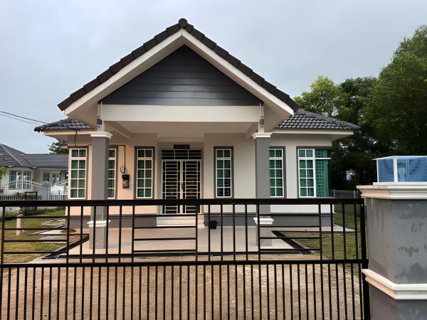 ANJUNG SARA Homestay, 予約  Pasir Puteh クランタン州
