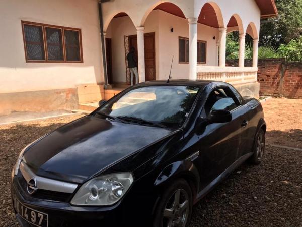 Villa Sophie à Sassara Pk 12 Bangui, 予約  バンギ ホテル................