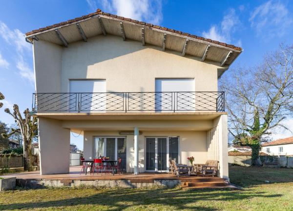 Villa Amistad - centre - parking - jardin - lave linge et vaisselle, 予約  モン＝ド＝マルサン Landes