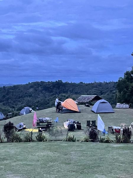 Johannas Farm and Camping Ground, 予約  Inabanga ボホール島