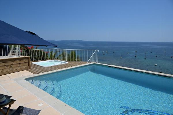 Seaside Villa With Panoramic Views In Les Îles Dor, 予約  La Londe-les-Maures Var coast