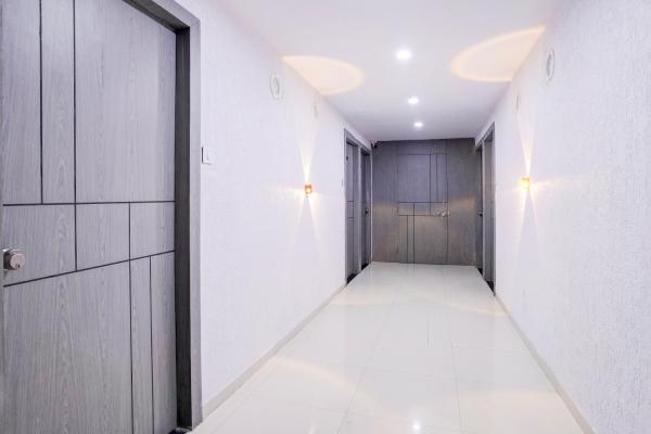 Hotel O 7 Square Hotel, 予約  Rānder グジャラート州
