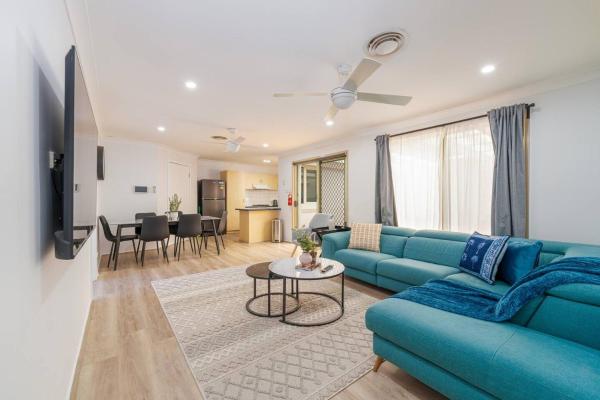 3BR Guesthouse w Sunroom Near Stanhope Leisure, 予約  Glenwood ニューサウスウェールズ州